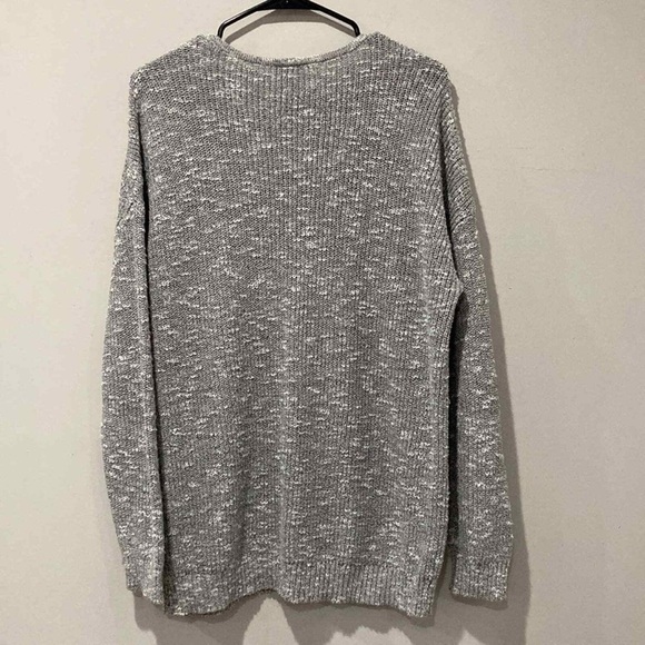 Torrid Women's V-Neck Gray Sweater - Picture 3 of 8